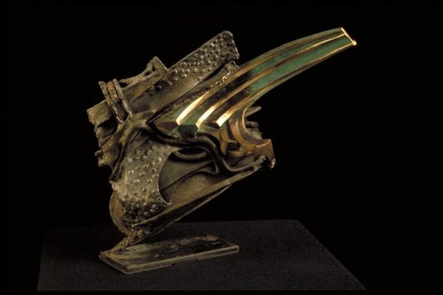 16 — sculpture de Paul Gonez