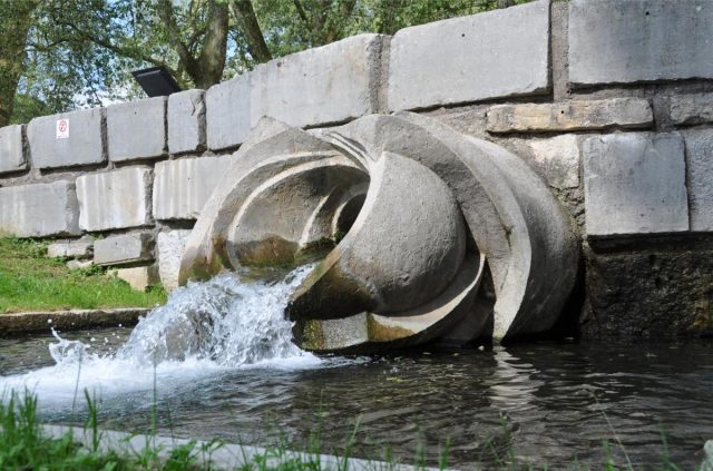1981 Fontaine Nymphée 2 L=15m — sculpture de Paul Gonez