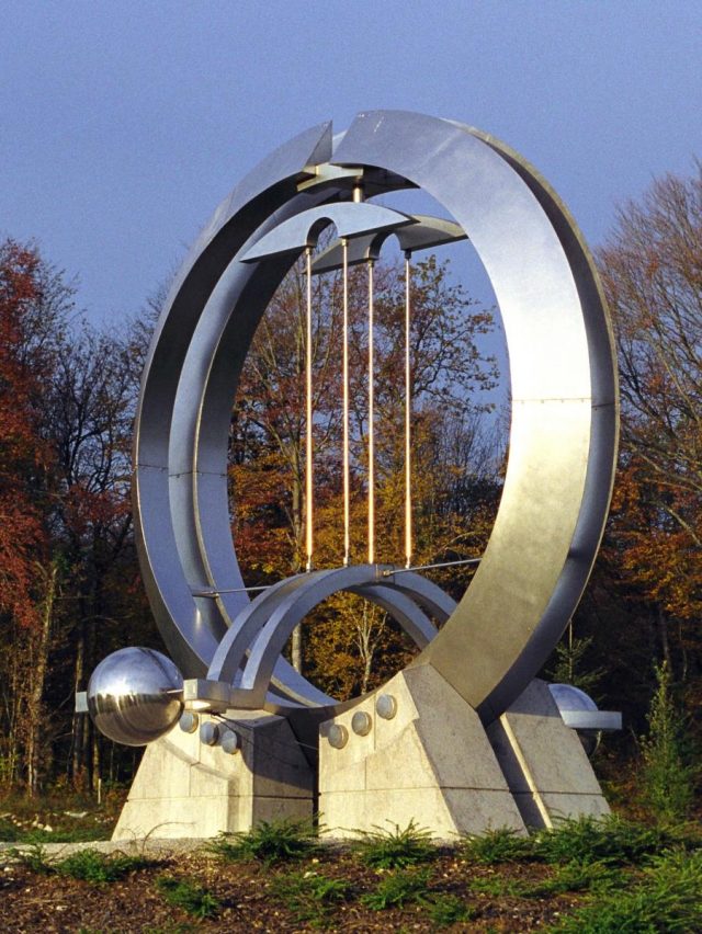 1996 Alliances 3 H=7m — sculpture de Paul Gonez