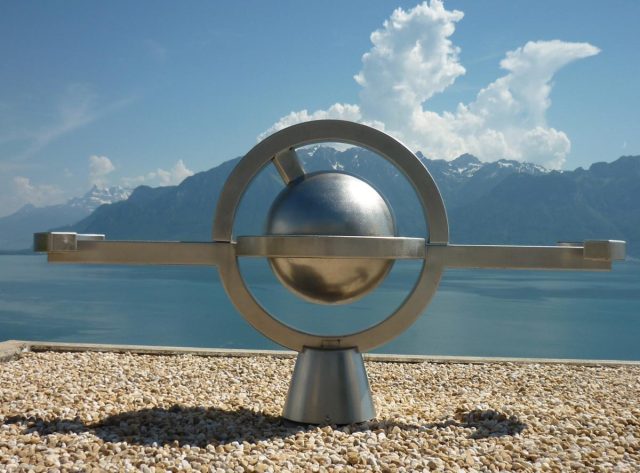 2012 Photophore 1 L=2m — sculpture de Paul Gonez