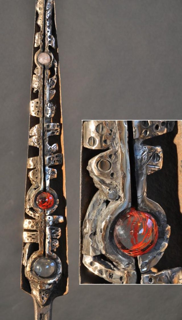 2016 Forme totémique acier bronze verre — sculpture de Paul Gonez