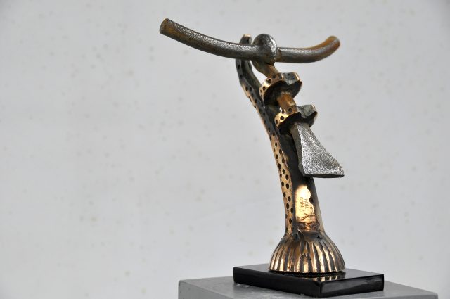 2023 Sans titre H 017 m — sculpture de Paul Gonez